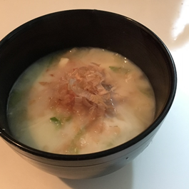えのきと豆腐の豆乳入りみそ汁