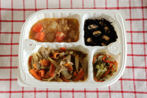 牛蒡と牛肉のカレーマヨネーズ弁当①