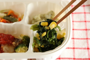 メバルのムニエル　トマトソース弁当④