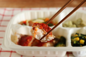 メバルのムニエル　トマトソース弁当②
