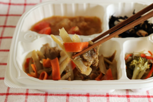 牛蒡と牛肉のカレーマヨネーズ弁当②