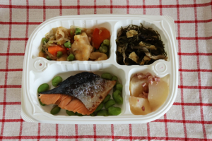 鮭の塩焼き弁当①
