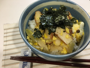 さつまあげの玉子とじ丼