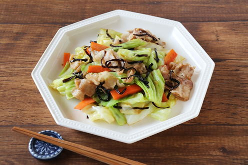豚肉とキャベツの塩昆布炒め
