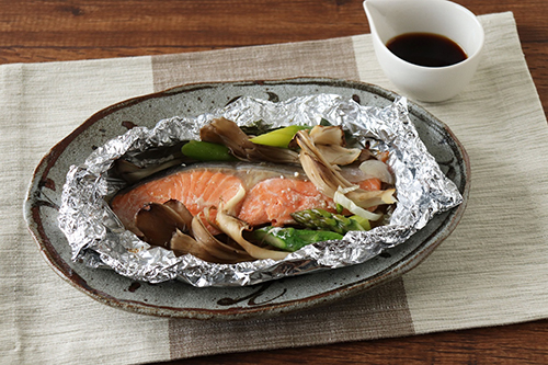 レシピ|鮭とアスパラのホイル焼き