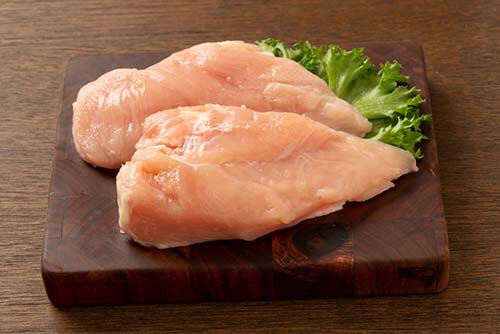 鶏胸肉と鶏もも肉の栄養を比較！