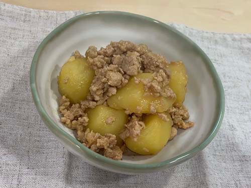 じゃがいもの鶏そぼろ煮