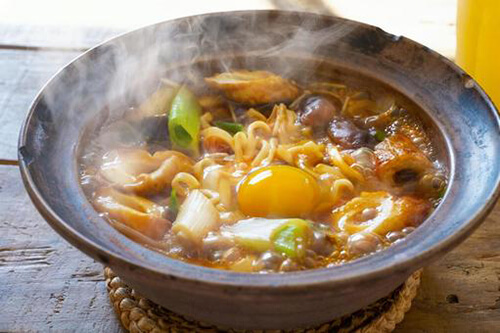 味噌煮込みうどん