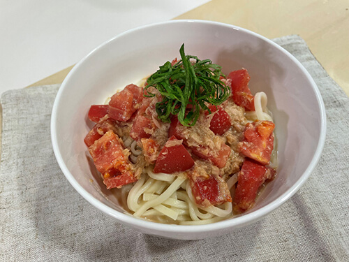 ツナとトマトの冷やしうどん