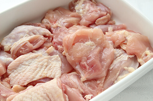使用する鶏肉の部位は？